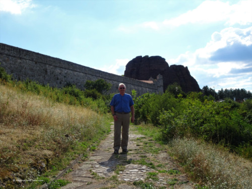 Hiking to the fortress 