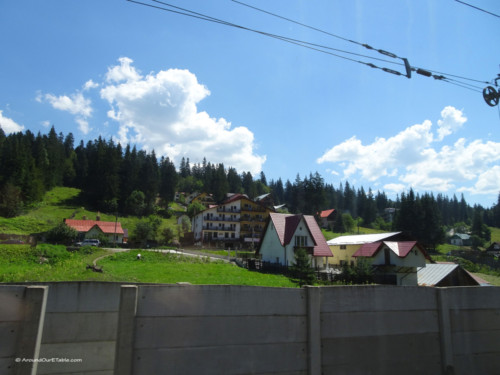 Near Bușteni