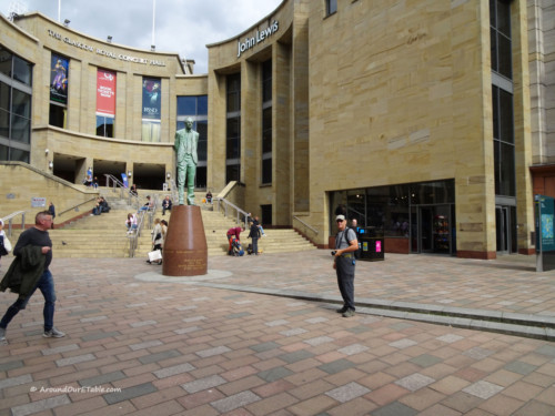 Donald Dewar Statue